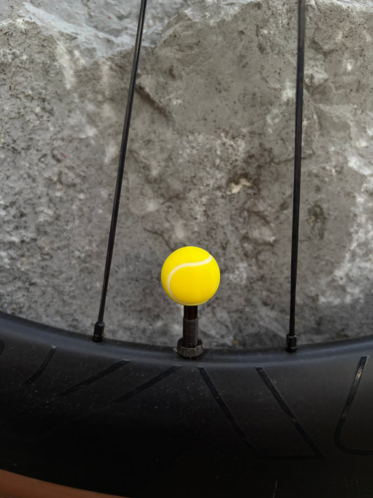 Tennisball Ventilkappe